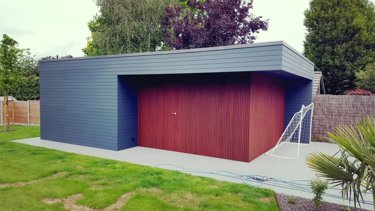 Pool house
